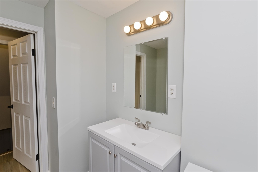 192 Gardens Dr, Springfield, MA Photo #29