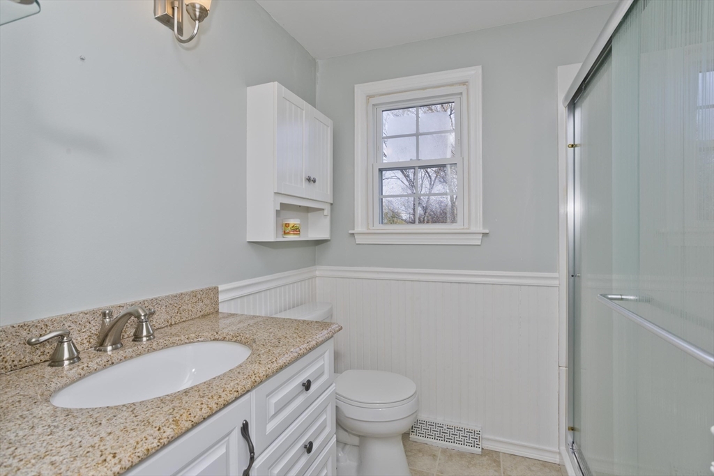 192 Gardens Dr, Springfield, MA Photo #20