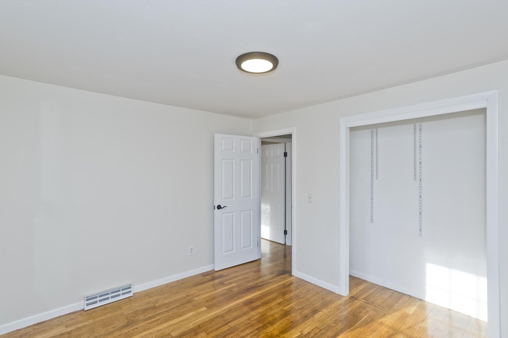 192 Gardens Dr, Springfield, MA Photo #18
