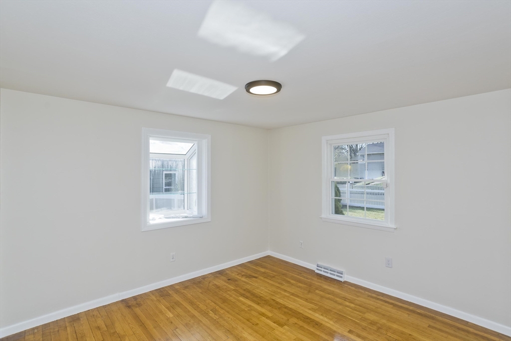 192 Gardens Dr, Springfield, MA Photo #15