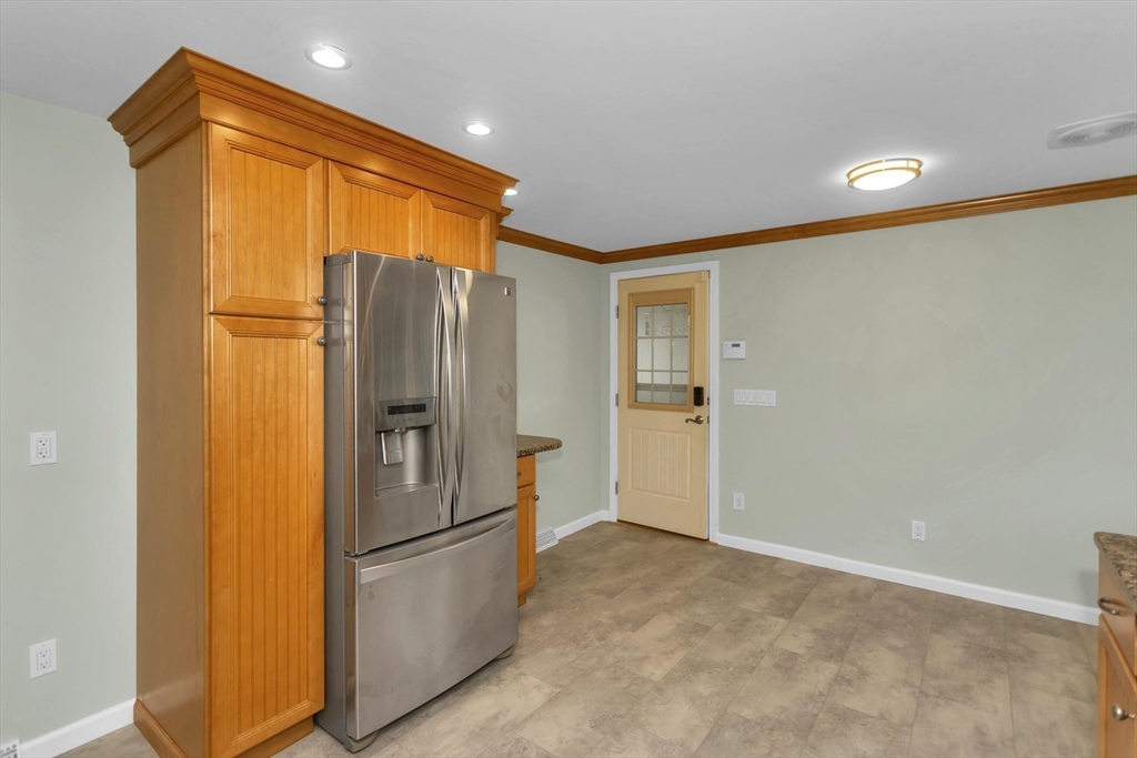 192 Gardens Dr, Springfield, MA Photo #13