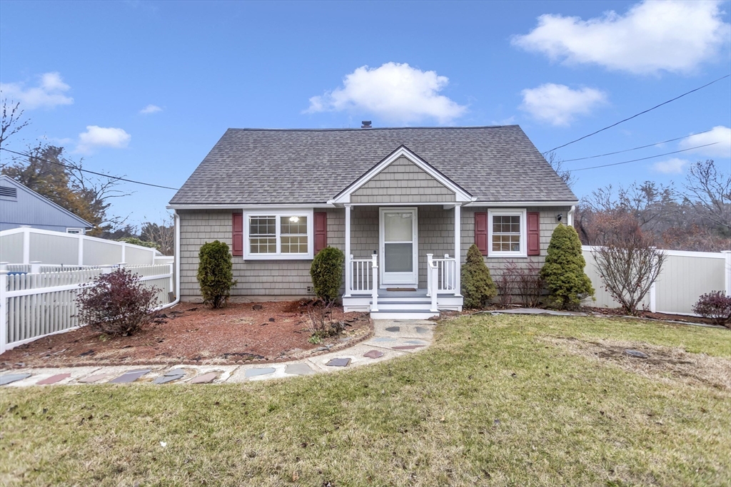 192 Gardens Dr, Springfield, MA Photo #2