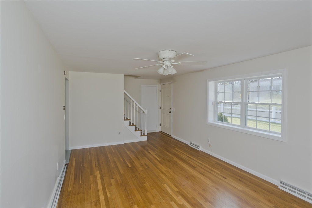 192 Gardens Dr, Springfield, MA Photo #7