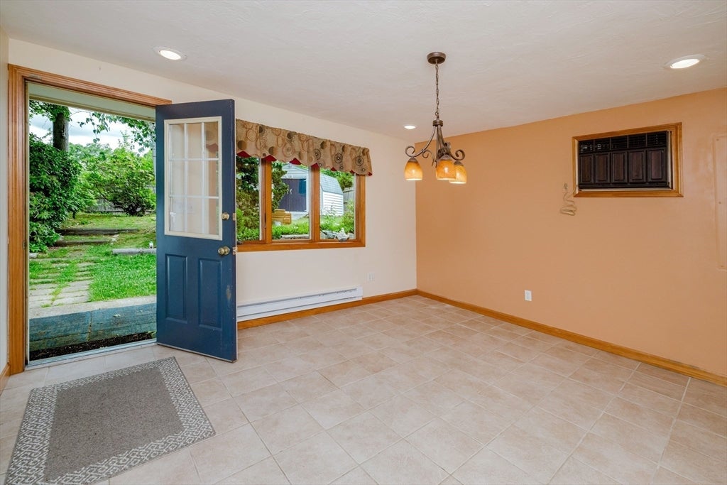 362 Hovenden Ave
