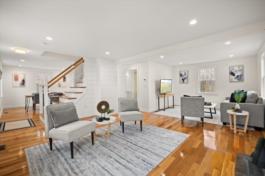 47 W Vanston Rd
