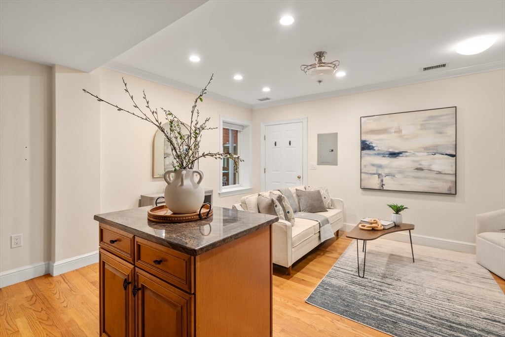 1724 Beacon St 1
