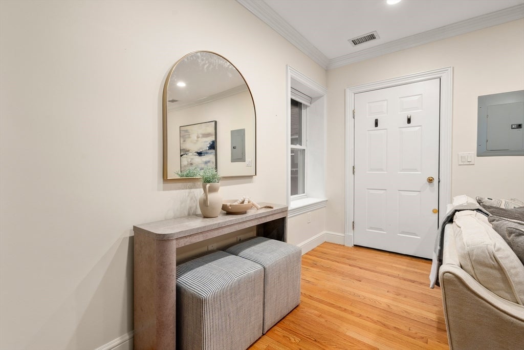 1724 Beacon St #1, Brookline, MA Photo #12