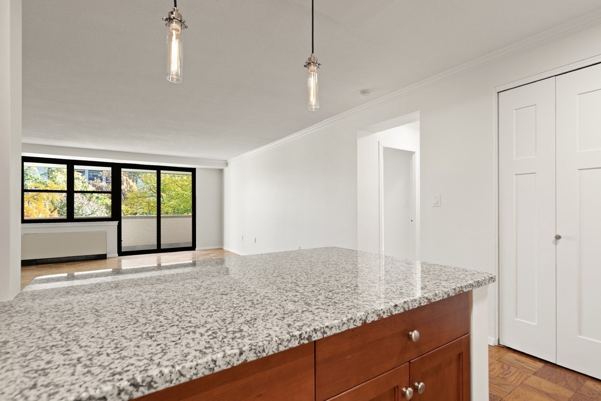 2 Hawthorne Place 5H