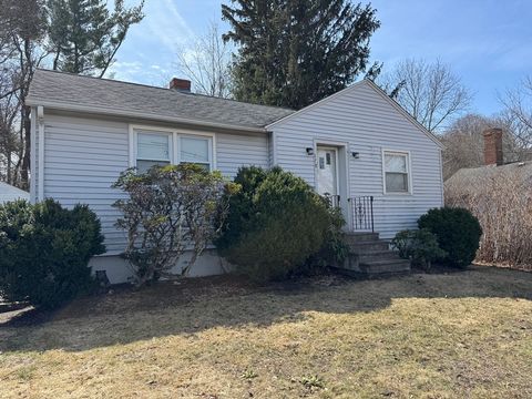 173 Pleasant St 173 Clinton MA 01510