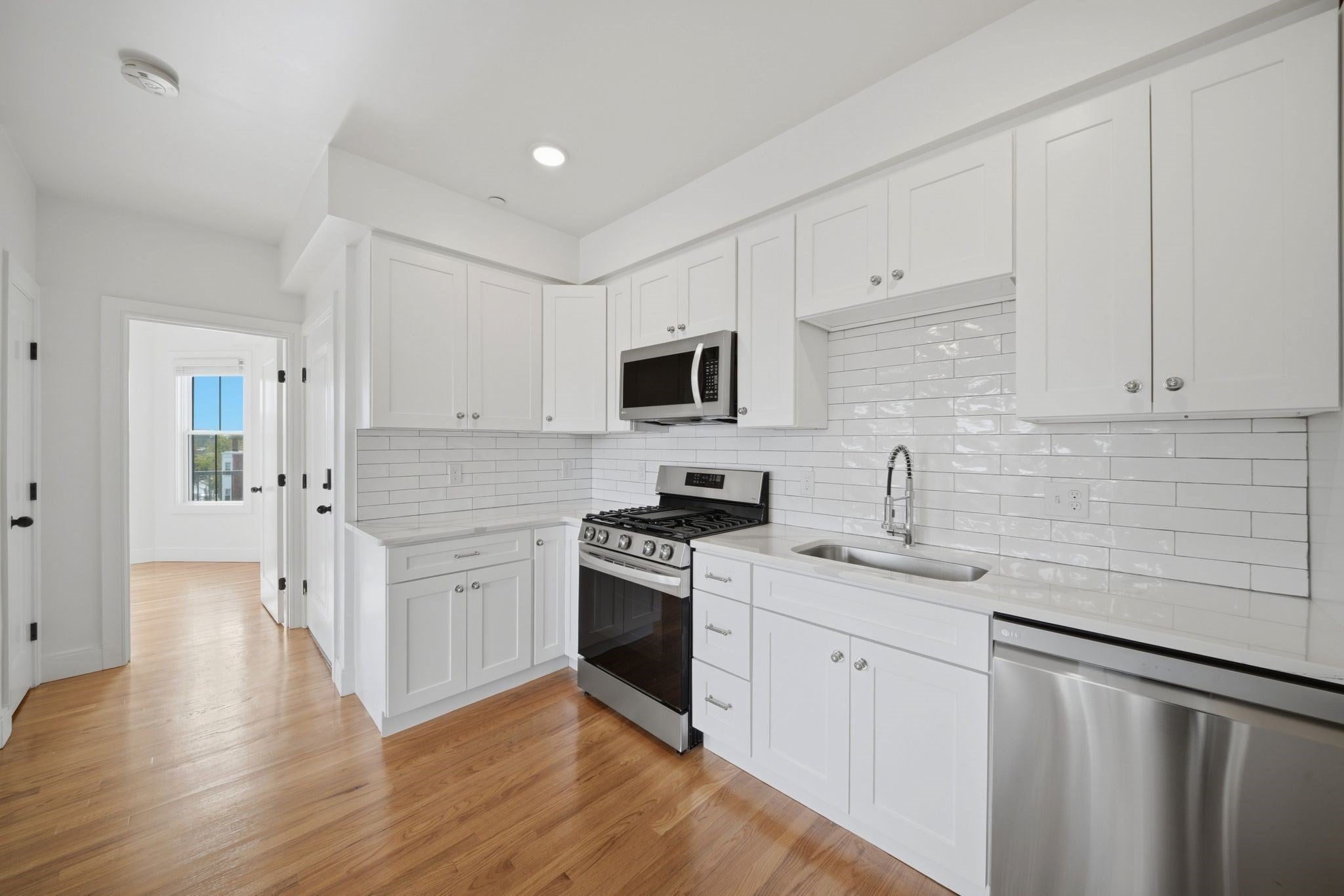 138 Centre St #6, Boston, MA Photo #12