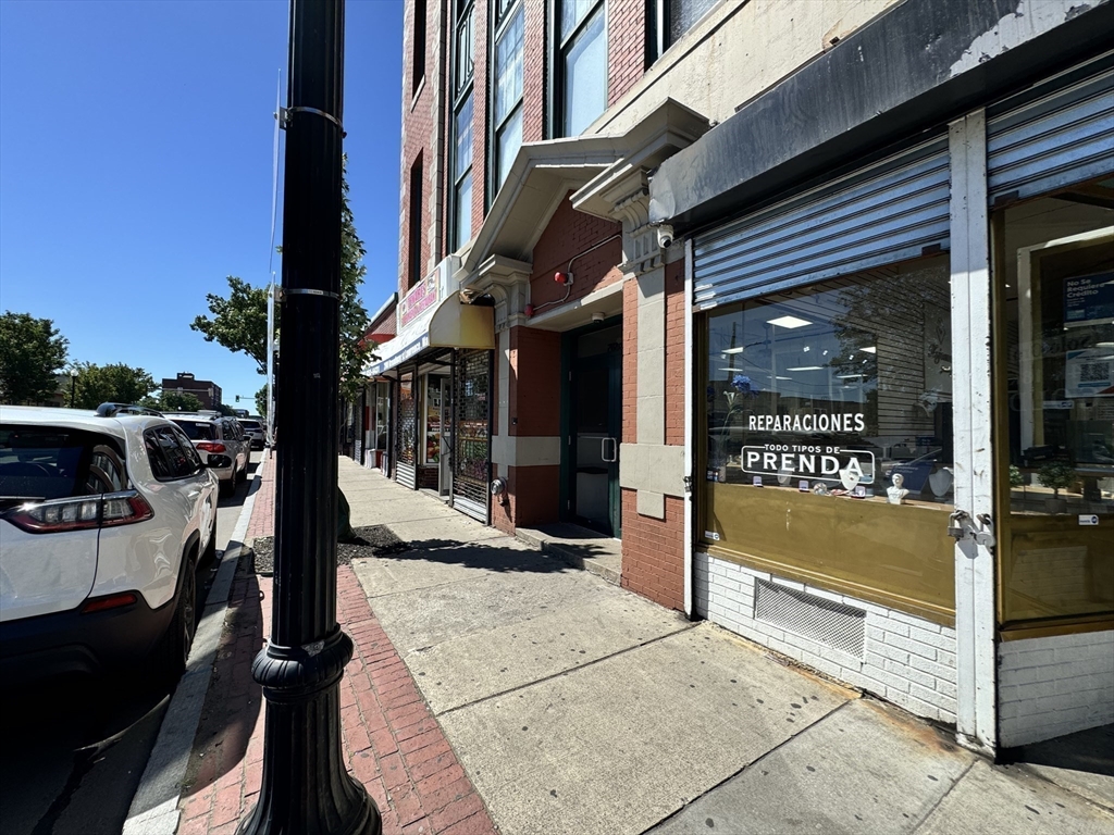 204 Broadway 204