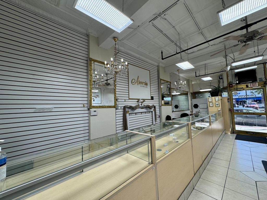 204 Broadway 204