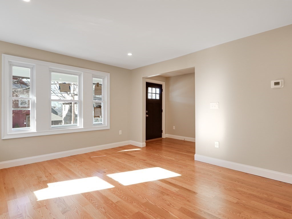 Medford, Massachusetts 02155, United States, 3 Bedrooms Bedrooms, ,2 BathroomsBathrooms,Residential,Active,94493