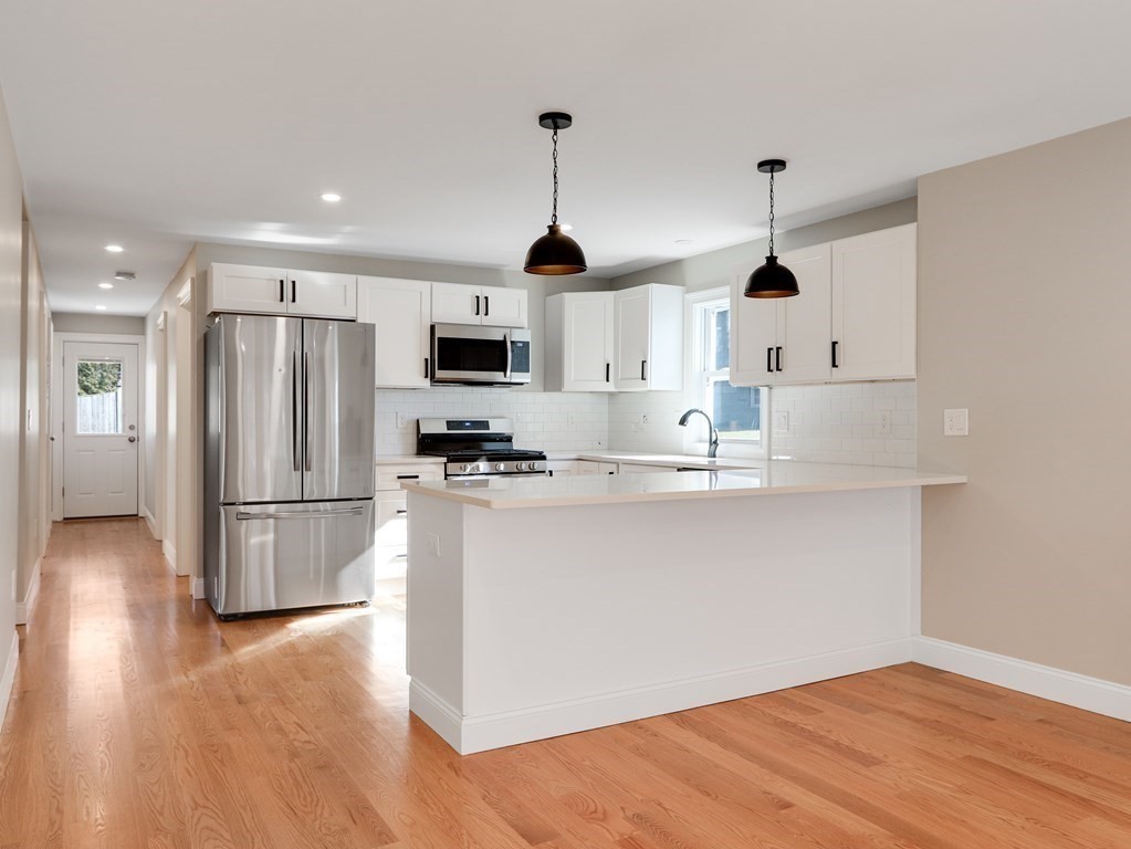 Medford, Massachusetts 02155, United States, 3 Bedrooms Bedrooms, ,2 BathroomsBathrooms,Residential,Active,94493