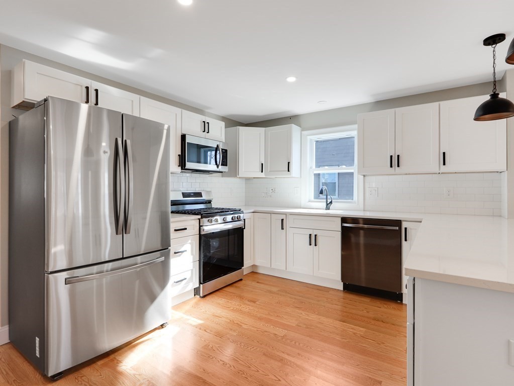 Medford, Massachusetts 02155, United States, 3 Bedrooms Bedrooms, ,2 BathroomsBathrooms,Residential,Active,94493