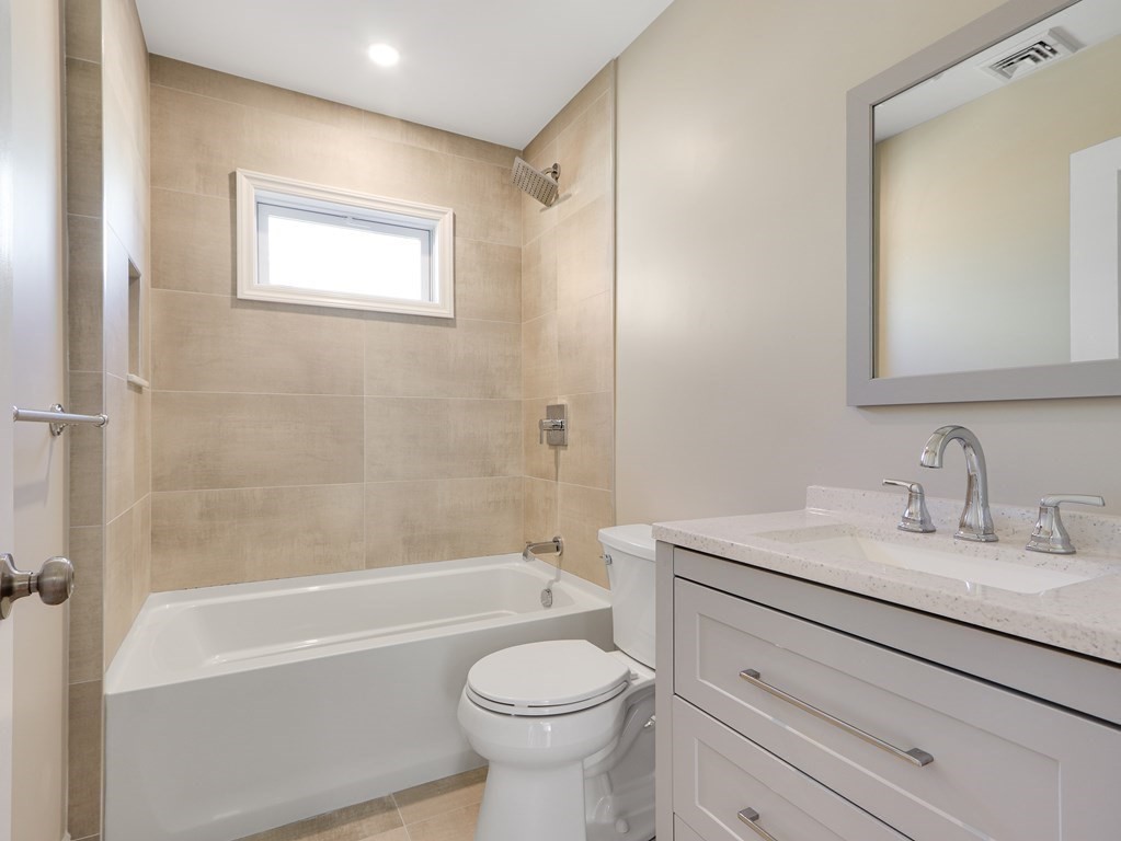 Medford, Massachusetts 02155, United States, 3 Bedrooms Bedrooms, ,2 BathroomsBathrooms,Residential,Active,94493