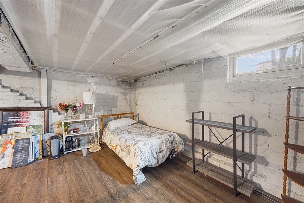 43 Belcourt Rd, Worcester, MA Photo #20