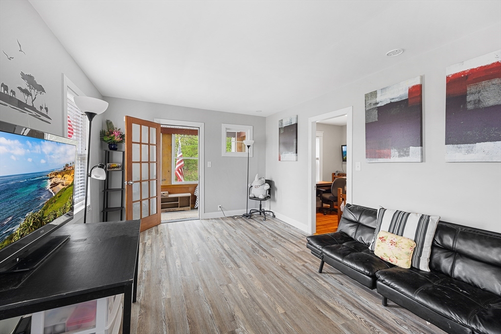 43 Belcourt Rd, Worcester, MA Photo #6