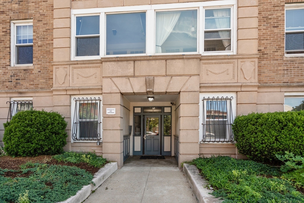 238 S Huntington Ave 1