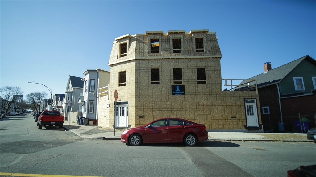 804-806 Saratoga ST #1, Boston, MA Photo #11