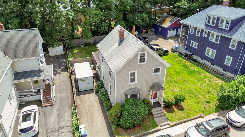 66 Guinan St