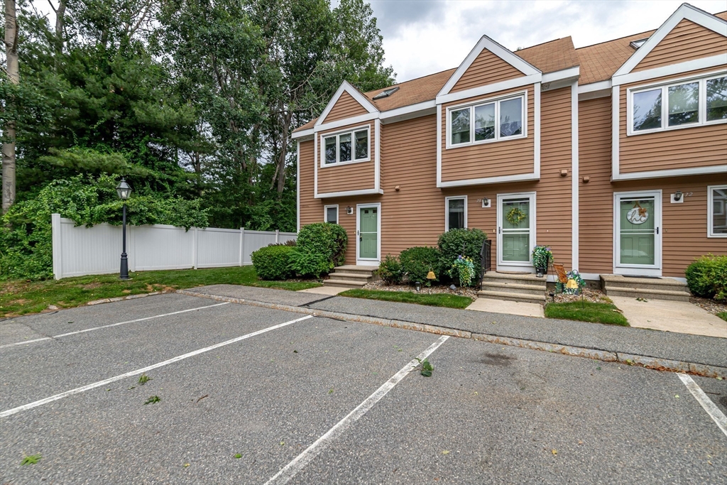 74 Steeplechase Ct 74