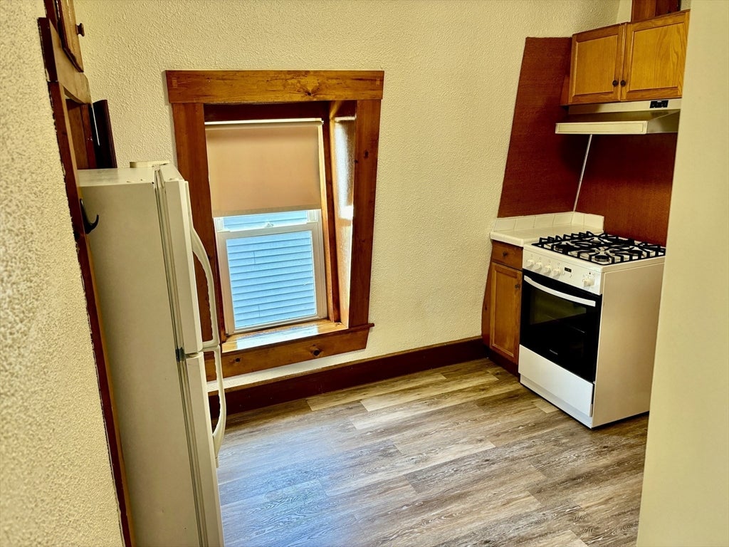 282 Sprague St, Fall River, MA, 282 Sprague St, Fall River, MA Photo #8