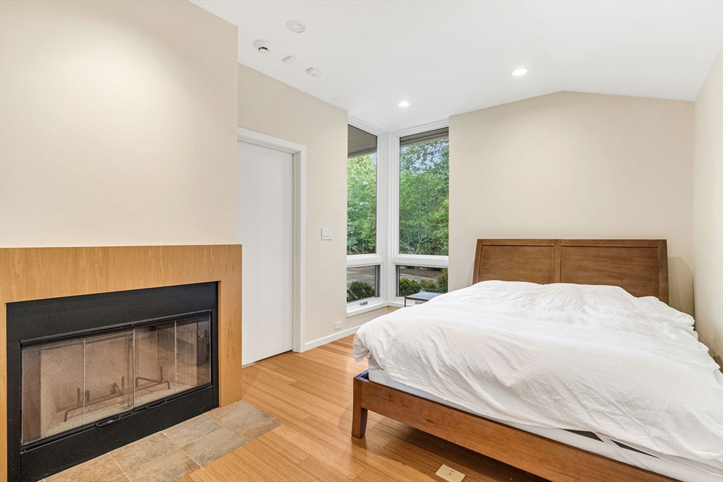 28 Kesseler Way, Newton, MA Photo #17