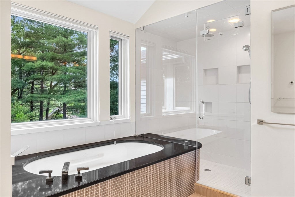 28 Kesseler Way, Newton, MA Photo #31
