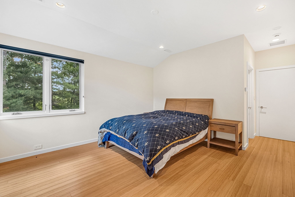 28 Kesseler Way, Newton, MA Photo #19