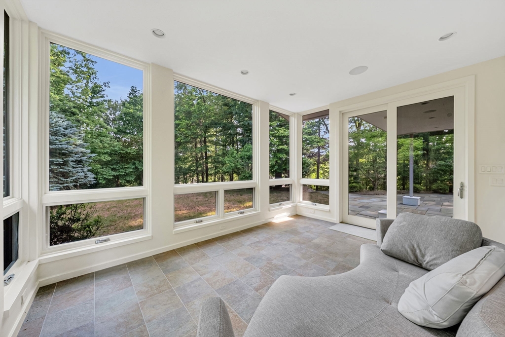 28 Kesseler Way, Newton, MA Photo #14