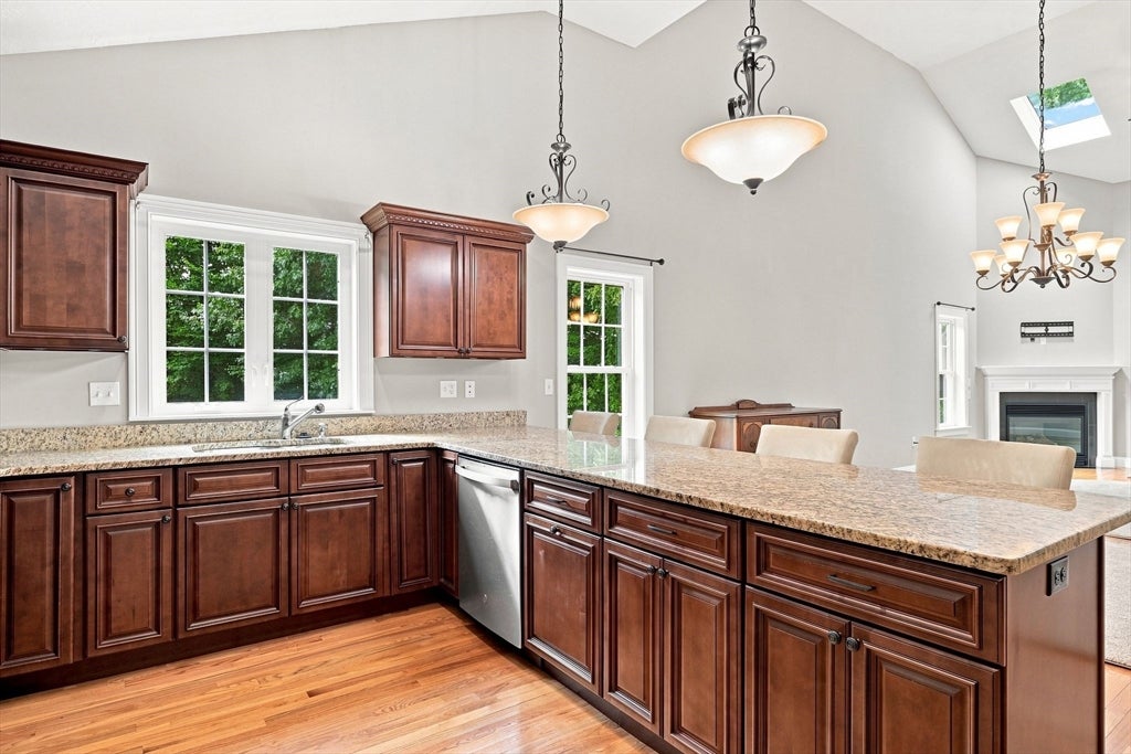 82 Beech Hill Road #82, West Springfield, MA Photo #7