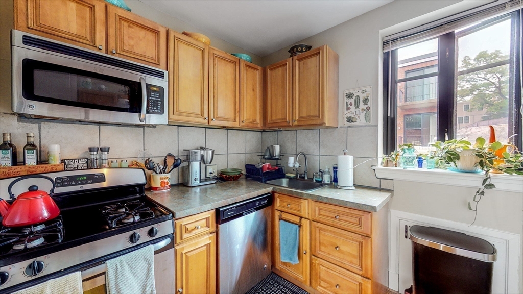 65 Strathmore Rd 42