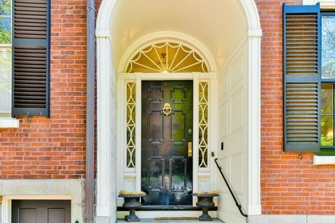 48 Mount Vernon Street . Boston MA 02108