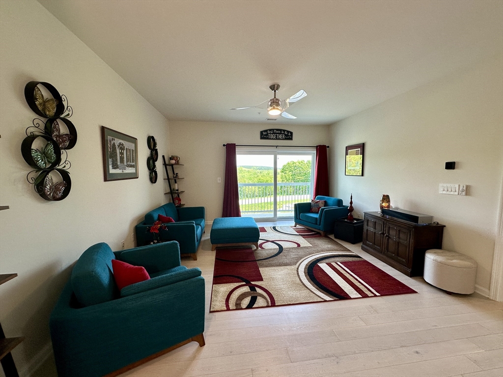 1108 Peters Farm Way 1108