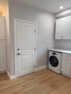 Wakefield, Massachusetts 01880, United States, 2 Bedrooms Bedrooms, ,1 BathroomBathrooms,Residential,Active,96872