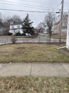 Wakefield, Massachusetts 01880, United States, 2 Bedrooms Bedrooms, ,1 BathroomBathrooms,Residential,Active,96872