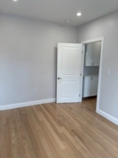 Wakefield, Massachusetts 01880, United States, 2 Bedrooms Bedrooms, ,1 BathroomBathrooms,Residential,Active,96872