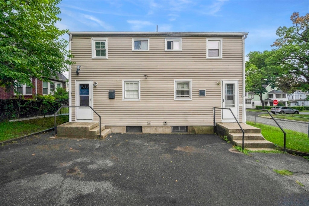 46-48 Fenwick St, Springfield, MA, 46-48 Fenwick St, Springfield, MA Photo #7