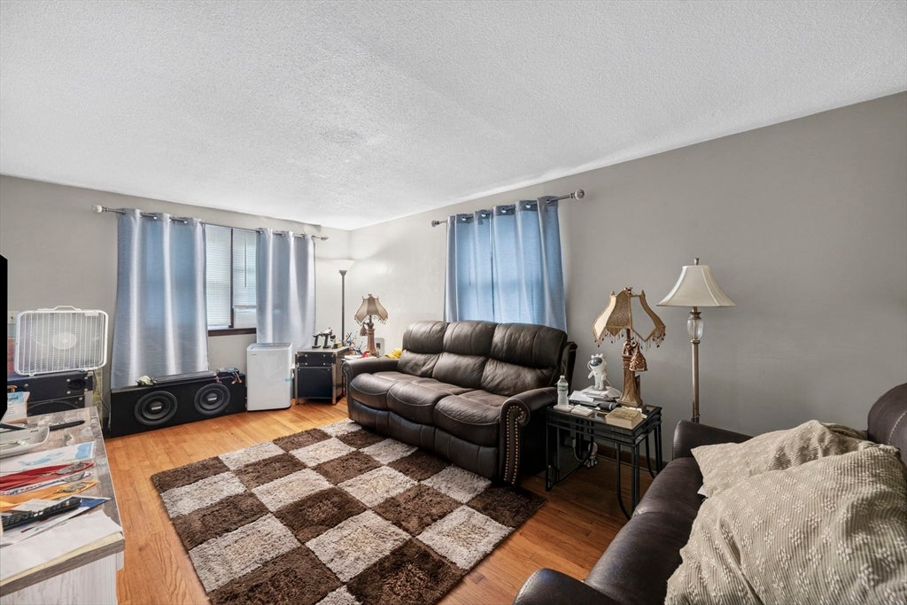 46-48 Fenwick St, Springfield, MA, 46-48 Fenwick St, Springfield, MA Photo #14