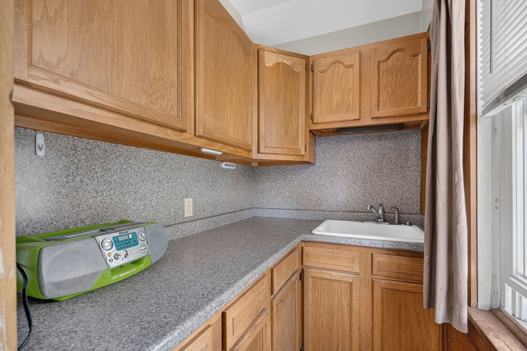 84 Third St, Somerset, MA, 84 Third St, Somerset, MA Photo #27