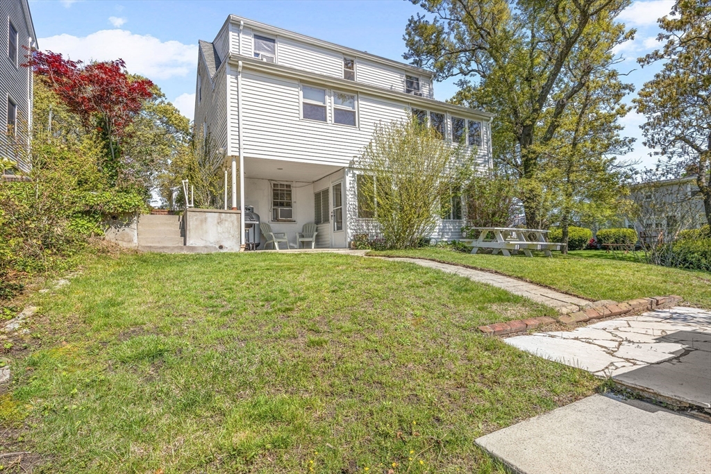 21 Charlemont Rd