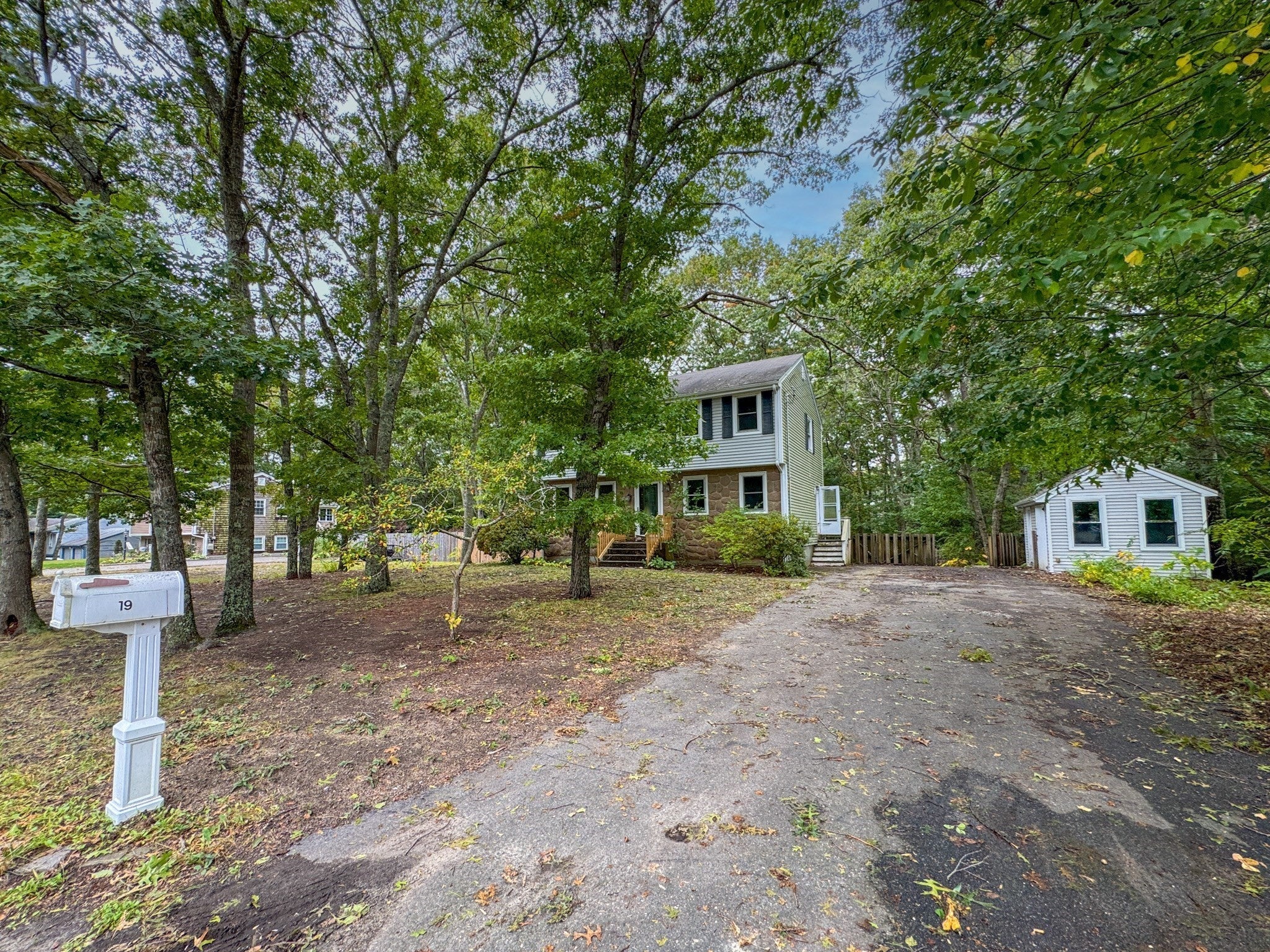 19 Montgomery Dr