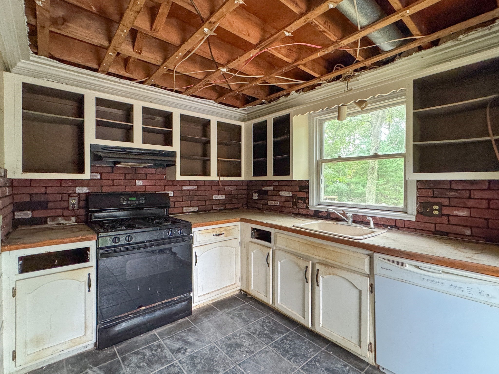 19 Montgomery Dr, Plymouth, MA Photo #14