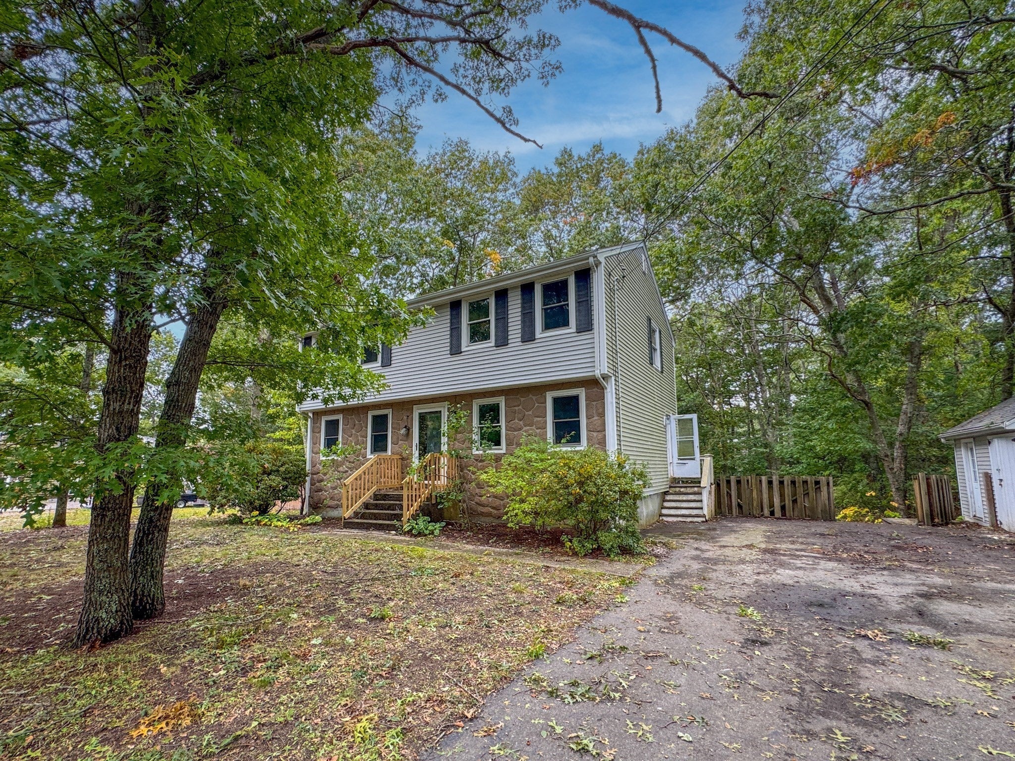 19 Montgomery Dr