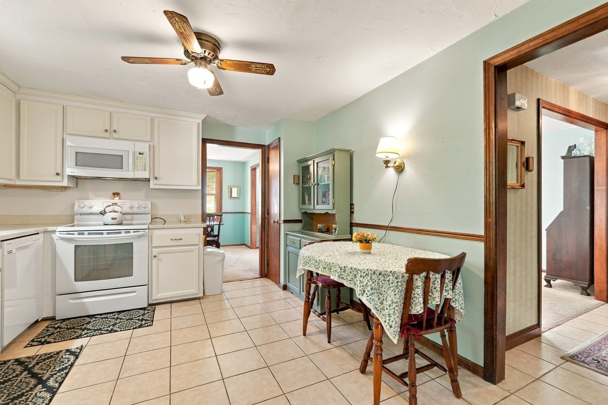 17 Whippoorwill Drive, Shrewsbury, MA Photo #10