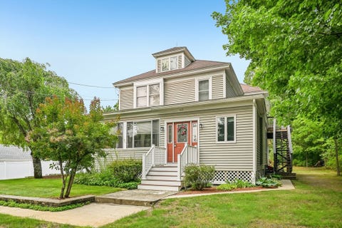 Photo of 615 Mammoth Rd, Dracut, MA 01826 (MLS # 73550373)