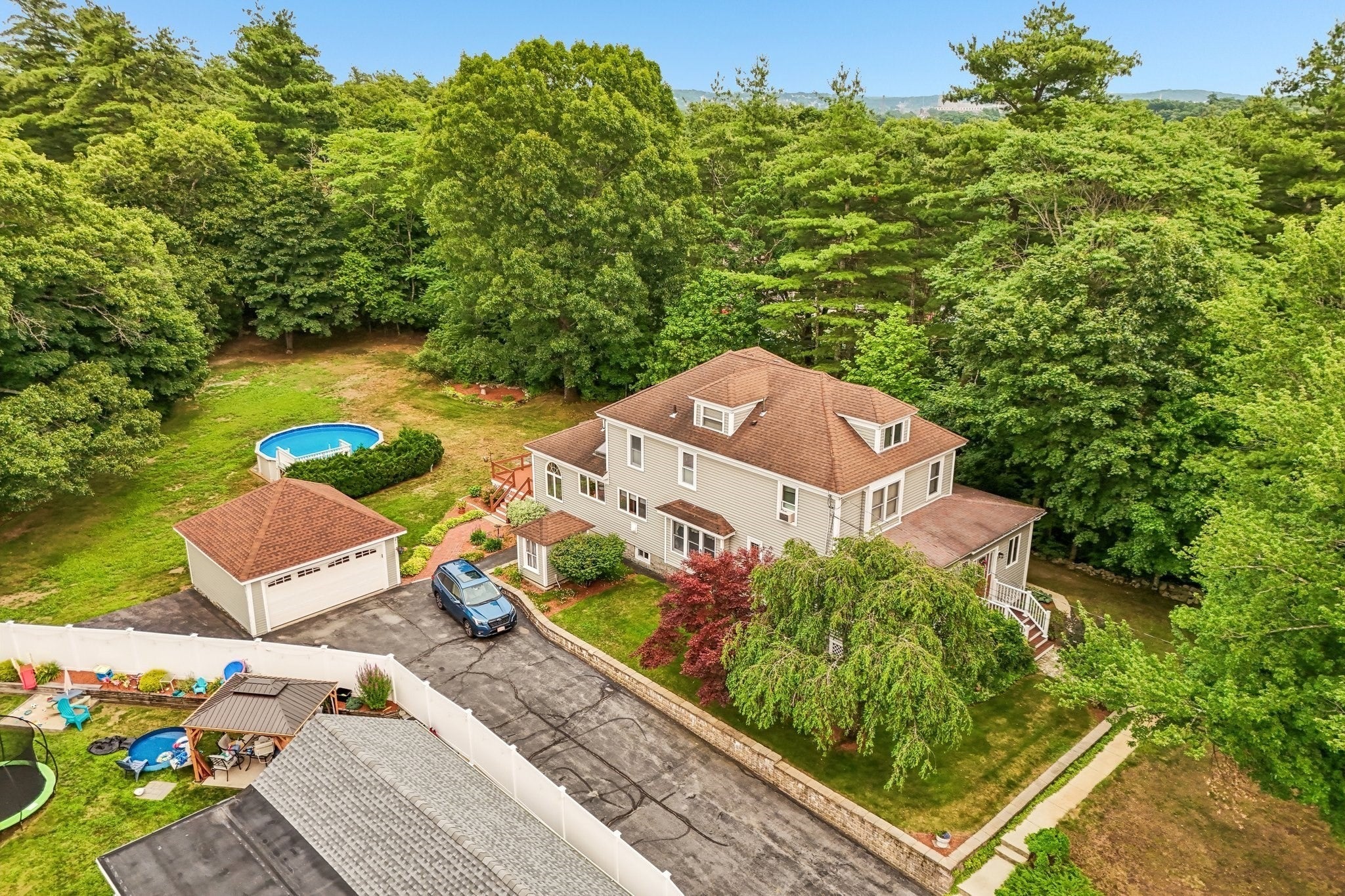 615 Mammoth Rd