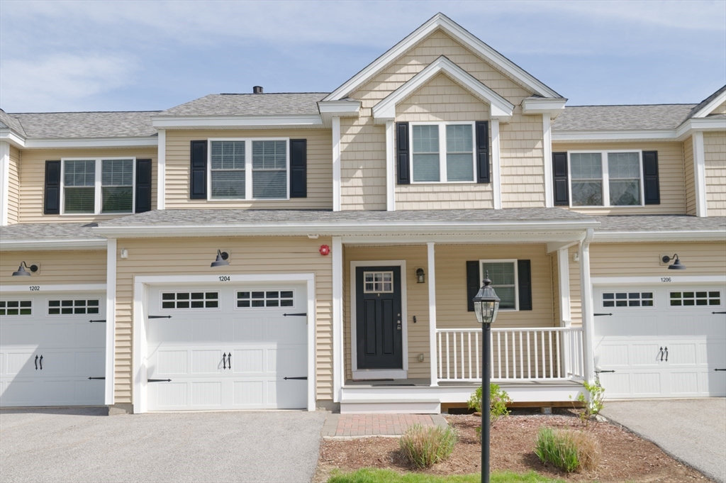 1204 Hazelwood Way 1204