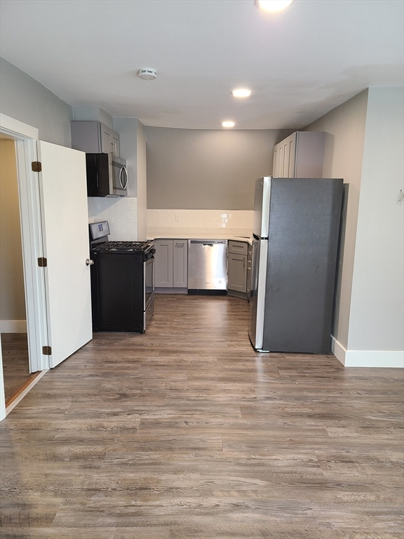 17 Stearns St 3